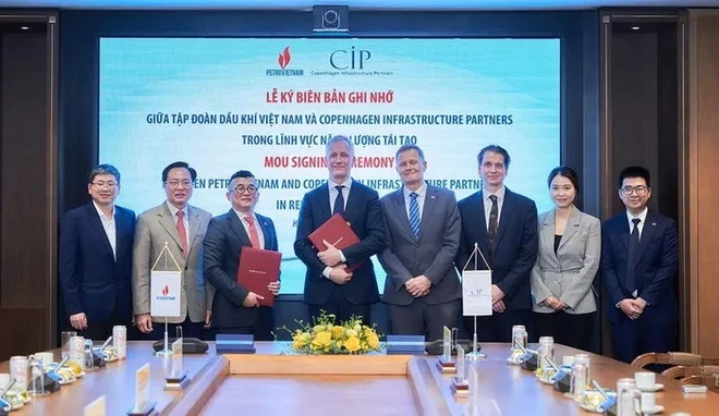 На церемонии подписания меморандума о взаимопонимании между Petrovietnam и датской компанией Copenhagen Infrastructure Partners (CIP). (Фото: ВИA)
