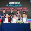Церемония подписания соглашения между TikTok Vietnam, Центральным координационным офисом Национальной целевой программы и Центром содействия торговле сельскохозяйственной продукцией и охране окружающей среды о развитии сельской экономики посредством электронной коммерции, состоявшаяся 28 июля в городе Хошимине. (Фото предоставлено TikTok Vietnam) 