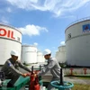 На предприятии PV Oil Nha Be (город Хошимин), дочерней компании Нефтяной корпорации Petrovietnam Oil, эксплуатируется система снабжения нефтепродуктами. Фото: ВИА. 