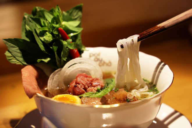 Фо Бо (суп с лапшой и говядиной) в ресторане Pot Au Pho. (Фото: ВИА) 1.png
