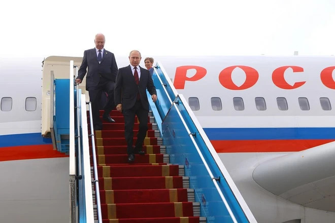 Президент Путин прибыл в центральный город Дананг 10 ноября 2017 года для участия в саммите АТЭС и связанных с ним мероприятиях (Фото: baochinhphu.vn) 5.png