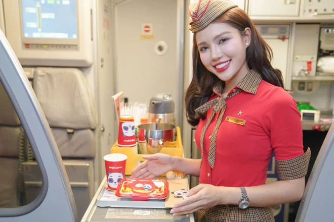 Экипаж самолета Vietjet (Фото предоставлено Vietjet) 2.png