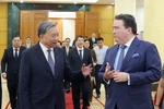 Генеральный секретарь То Лам принял Посла США Марка Кнаппера. Фото: ВИА.