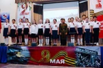 Ученики школьлы при Посольстве России во Вьетнаме отметили 80-летие Победы. Фото: Посольство России во Вьетнаме.