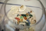 Каждая керамическая черепаха была вылеплена художницей Као Тхань Тха вручную, с уникальной формой и индивидуальной цветовой гаммой. Фото: ВИА.