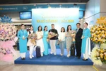 Авиакомпания Vietnam Airlines проводит церемонию встречи экипажа и пассажиров первого рейса из Хошимина в Пекин, Китай, через международный аэропорт Пекин Даксин. (Фото: ВИA)