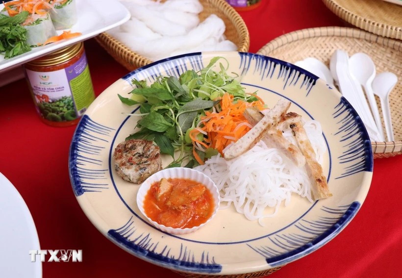 Рисовая вермишель деревни Ванку используется для приготовления уникальных блюд, характерных для культуры Хюэ. Фото: ВИА.