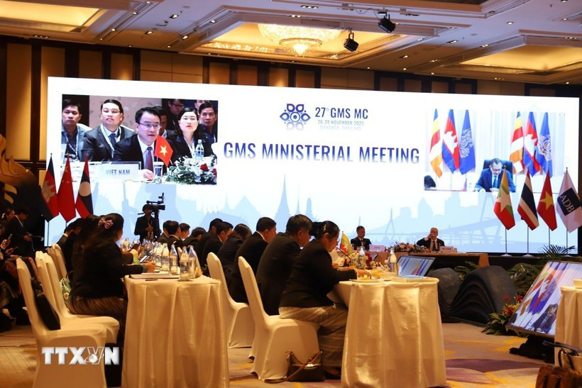 Заместитель министра финансов Чан Куок Фыонг выступает на конференции. Фото: ВИА.