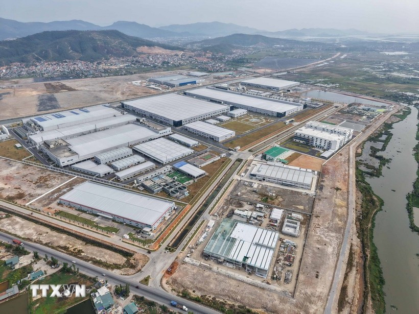 Индустриальный парк Сонгкхой (Куангйен) привлекает множество предприятий для инвестиций и производства, создавая рабочие места для местного населения. Фото: ВИА.