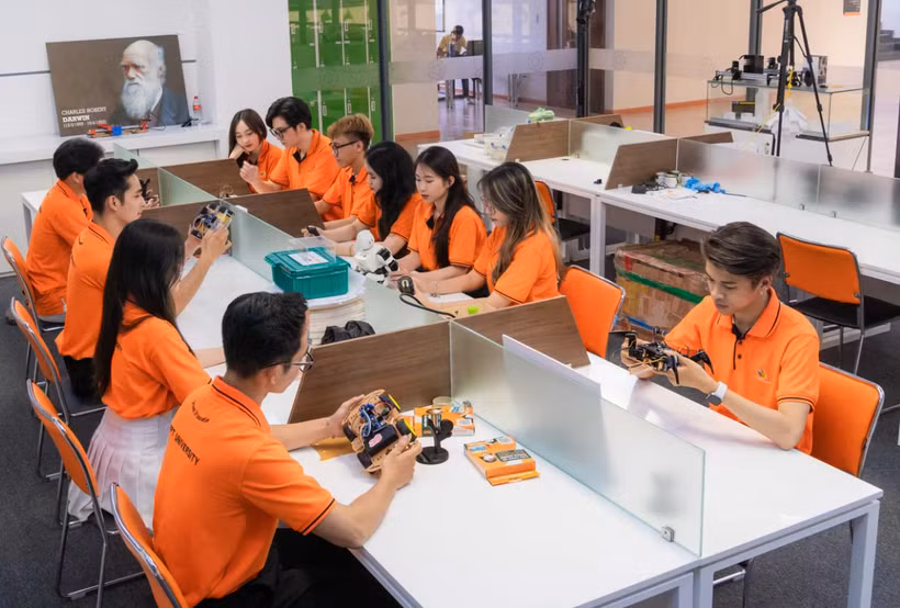 Студенты Университета FPT на учебном занятии. Фото: Vietnam+.