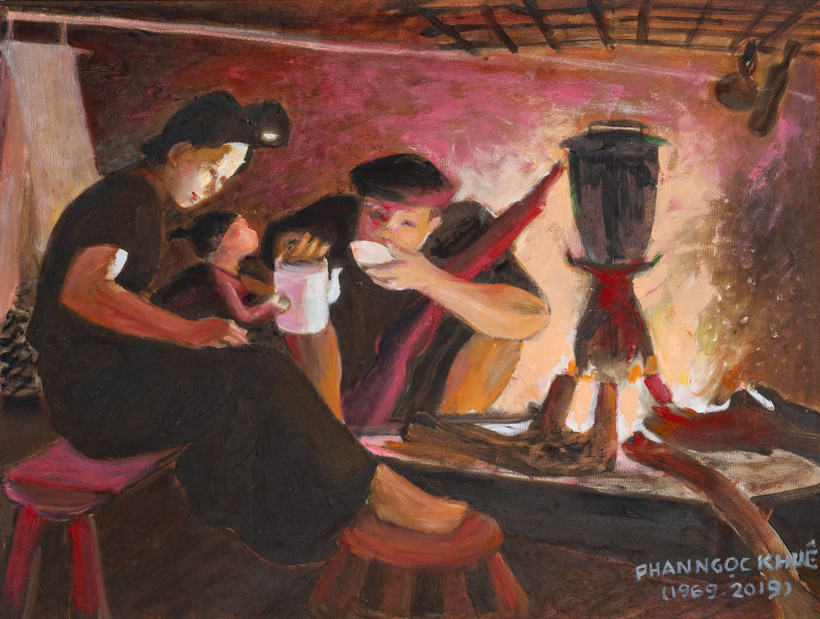 В Музей вьетнамских женщин в настоящее время проходит выставка «Любимые родные края» художника и исследователя Фан Нгок Кхуэ, представляющая публике ценную коллекцию живописных произведений о региональной культурной жизни и народностях Вьетнама.