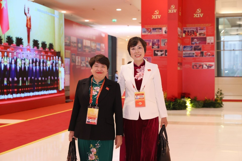 Делегаты принимают участие в пленарном обсуждении документов съезда утром 21 января. (Фото: ВИА)