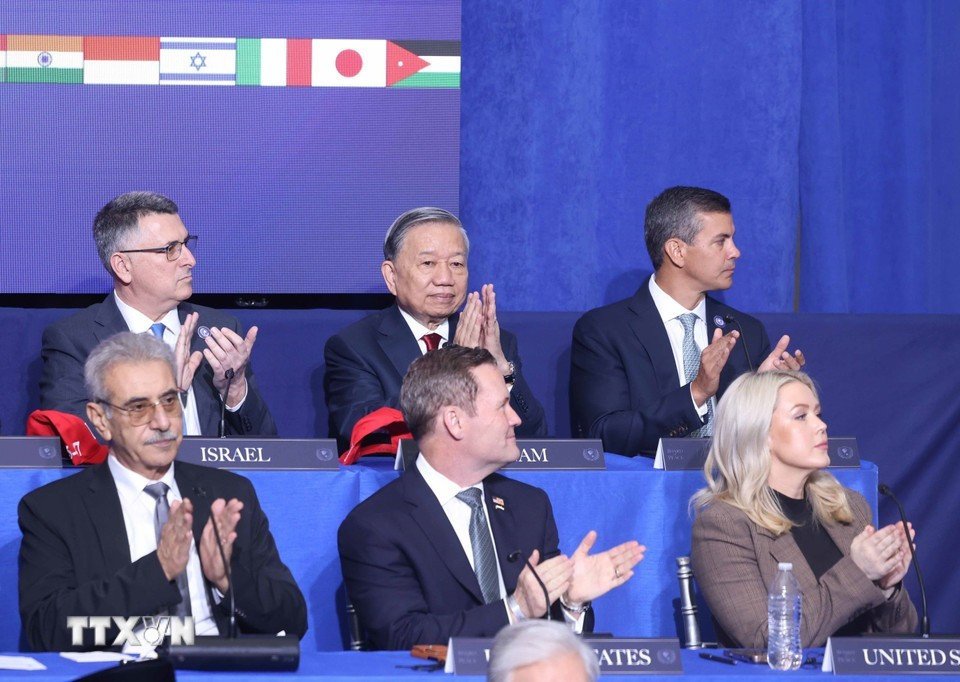 Генеральный секретарь ЦК КПВ То Лам принял участие в первом заседании Совета мира по Газе. (Фото: ВИА)