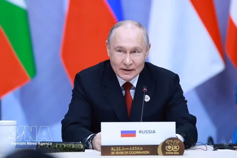 Президент России Владимир Путин выступает с вступительной речью на саммите. (Фото: ВИА)