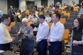 Представитель руководства города Хошимин обсудил вопросы с вьетнамскими учёными, работающими за рубежом (Фото: nhandan.vn)