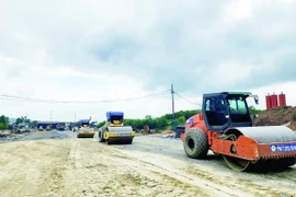 Провинция Даклак Компания Dak Lak ускоряет строительство третьего компонента проекта — автомагистрали Кханьхоа — Буонметхуот (Фото: sggp.org.vn)