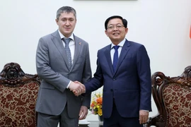 Вице-премьер Хо Куок Зунг принимает губернатора Пермского края РФ (Фото: chinhphu.vn)