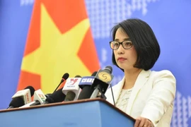 Представитель МИД Вьетнама Фам Тху Ханг отвечает на вопросы отечественных и международных СМИ (Фото: ВИА)