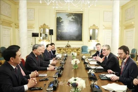 Генсекретарь То Лам и Премьер-министр Соединённого Королевства Великобритании и Северной Ирландии Кир Стармер во время переговоров (Фото: ВИА)