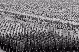 Мгновения Парада в честь Дня основания СРВ 2 сентября 1975 года