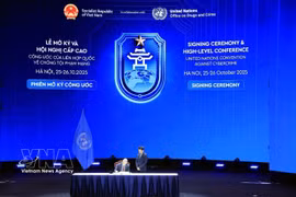 Утром 25 октября 2025 года в Национальный конференц-центр после церемонии открытия подписания и Саммита по Конвенции ООН против киберпреступности (Конвенции Ханоя) главы делегаций приступили к подписанию Конвенции ООН против киберпреступности (Фото: ВИА) 