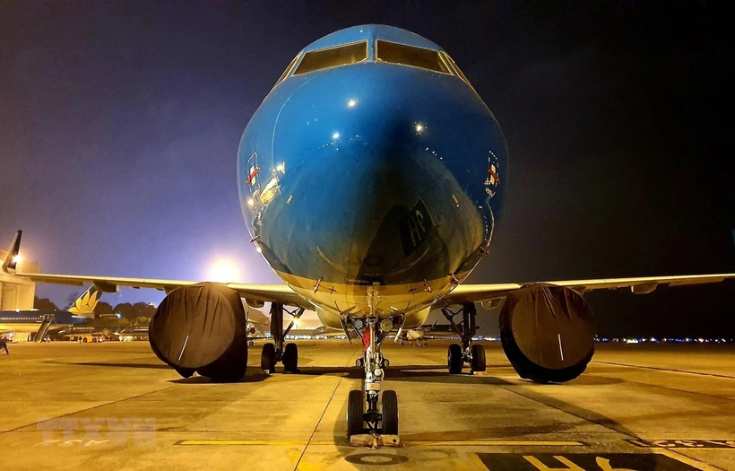 Самолет Vietnam Airlines на аэропорте Нойбай. (Фото: ВИА)