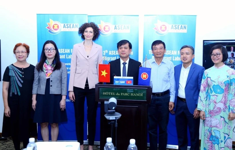 Делегаты приняли участие в форуме во Вьетнаме. (Фото: Корр./Vietnam +)