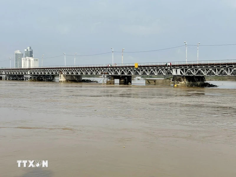 Уровень воды в Красной реке понижается (Фото сделано в 8:15 утра, 13 сентября 2024 года, ВИА)