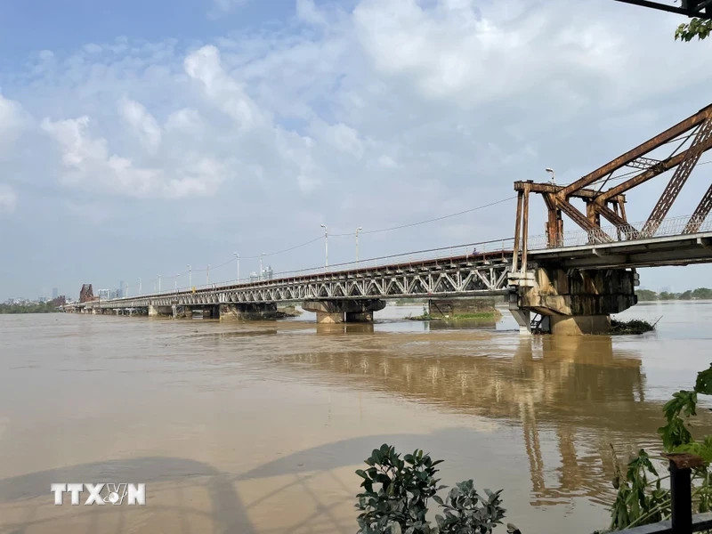 Уровень воды в Красной реке снижается (Фото сделано в 8:15 утра, 13 сентября 2024 года, ВИА)