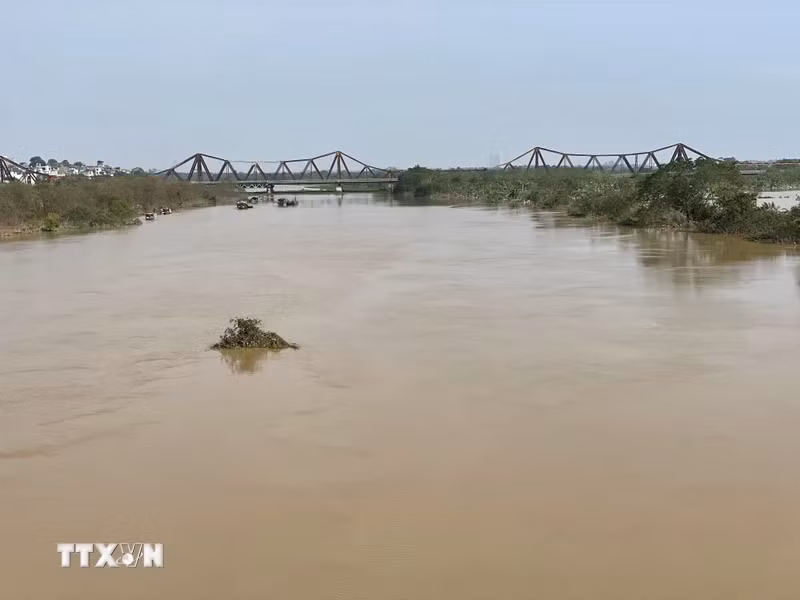 Уровень воды в Красной реке снижается (Фото сделано в 8:15 утра, 13 сентября 2024 года, ВИА)