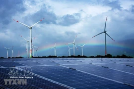 Энергетический комплекс возобновляемых источников энергии, инвестированный корпорацией Чунгнам в уезде Тхуанбак (бывшая провинция Ниньтхуан). (Фото: ВИА)