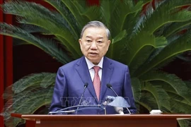 Генеральный секретарь ЦК КПВ То Лам выступает на 15-м пленуме Центрального комитета КПВ XIII созыва. (Фото: ВИА)