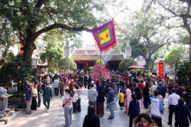 Ханой открывает бесплатный вход на 17 туристических достопримечательностей, исторических памятников и культурных объектов с 20 по 22 февраля 2026 года, что вызывает резкий рост числа посетителей. (Фото: ВИА)