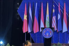 Генерал-майор Ву Хонг Шон, командующий войсками ПВО-ВВС Вьетнама, выступил на конференции AACC-22. (Фото: ВИА)