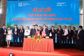 Подписание кредитного соглашения по проекту портового комплекса Ка На (этап 1) — многофункционального морского порта Ка На. (Фото: ВИА)