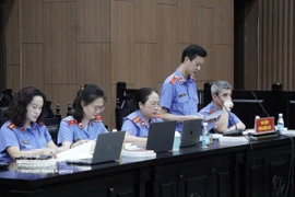 Представитель прокуратуры зачитывает обвинительное заключение на судебном заседании утром 1 апреля 2026 года. (Фото: ВИА)