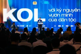 Генерал-майор Ле Суан Минь, начальник Департамента кибербезопасности и борьбы с преступлениями с использованием высоких технологий, выступает с речью на открытии конференции. (Фото:baophapluat.vn)