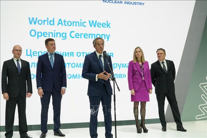 Генеральный директор МАГАТЭ Рафаэль Гросси выступает на церемонии открытия (Фото: ВИА) vna-potal-khai-mac-tuan-le-nguyen-tu-the-gioi-lan-thu-nhat-tai-moskva-stand-1.jpg