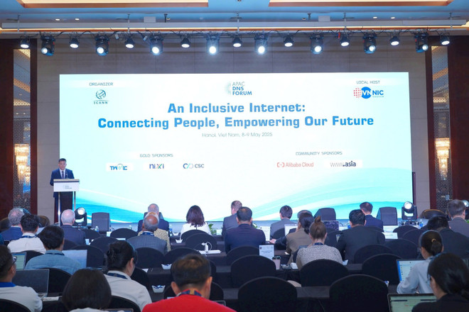 Обзор форума (Источник: ictvietnam.vn) toan-canh-hoi-thao-vnnic-icann.jpg
