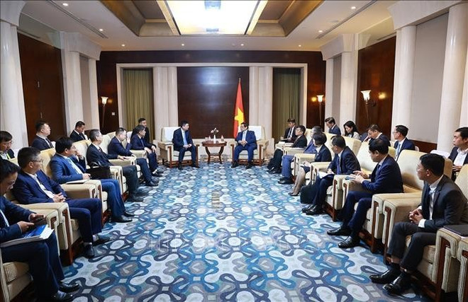 Премьер-министр Фам Минь Тьинь принял президента корпорации CHEC (Фото: ВИА) duong-ve-dong-1.jpg