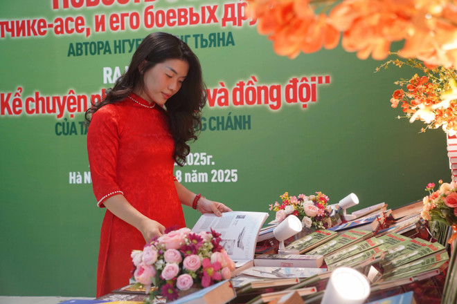 Книга привлекает внимание многих читателей (Фото: ВИА) dsc02459-z.jpg