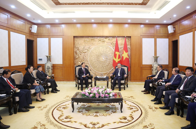 вид приема (Фото: ВИА) vna-potal-tong-bi-thu-to-lam-tiep-bi-thu-trung-uong-dang-chanh-van-phong-trung-uong-dang-ndcm-lao-8064654.jpg