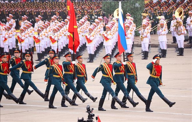 Подразделение Вооружённых сил РФ (Фото: ВИА) vna-potal-dieu-binh-ky-niem-80-nam-quoc-khanh-2-9-cac-khoi-quan-doi-nuoc-ngoai-stand.jpg
