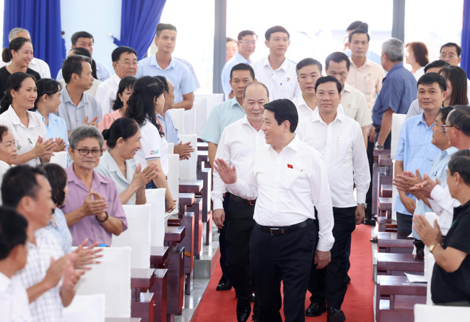 vna-potal-chu-tich-nuoc-tiep-xuc-cu-tri-truoc-ky-hop-thu-10-quoc-hoi-khoa-xv-8309766.jpg
