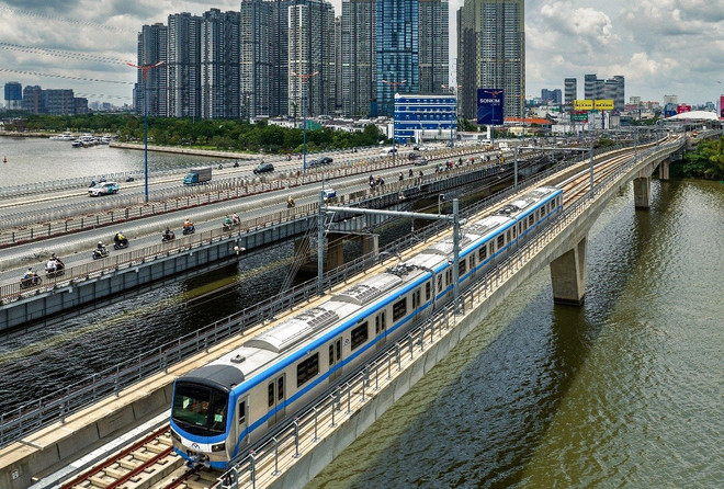 Современная городская железная дорога в Хошимине (Фото: ВИА) duong-sat-101224.jpg
