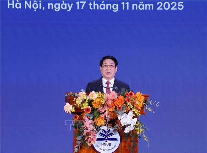vna-potal-chu-tich-nuoc-du-le-ky-niem-ngay-nha-giao-viet-nam-va-dai-hoi-thi-dua-yeu-nuoc-nganh-giao-duc-stand-2.jpg