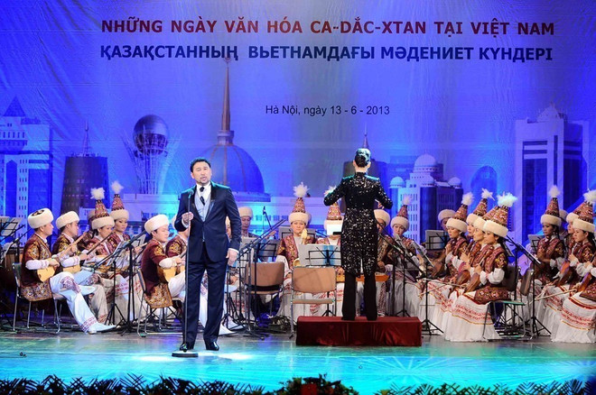 Дни культуры Казахстана впервые прошли в Ханое с 11 по 14 июня 2013 года (Фото: ВИА) kazakhstan-4.jpg