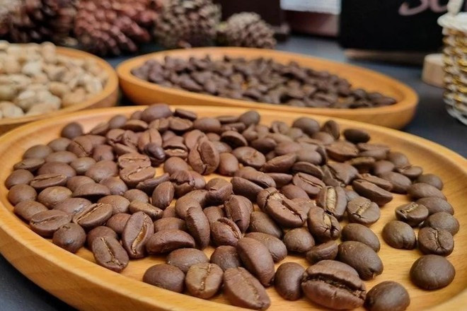 Вьетнам является мировым лидером по производству кофе сорта робуста (Фото: ВИА) vietnamese-coffee-2.jpg