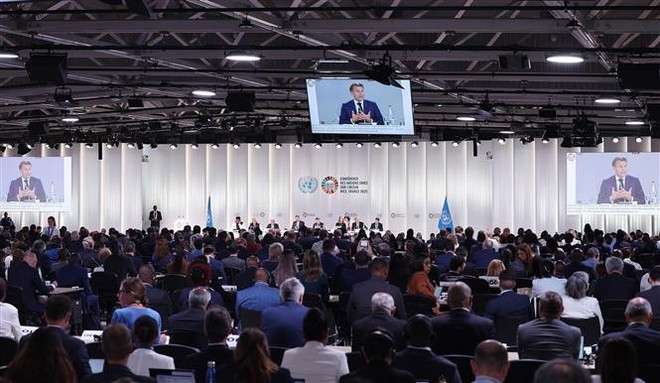 Президент Франции Эммануэль Макрон выступает на открытии UNOC 3 (Фото: ВИА) vna-potal-thu-tuong-pham-minh-chinh-du-phien-khai-mac-hoi-nghi-dai-duong-lien-hop-quoc-lan-thu-3-8081637.jpg