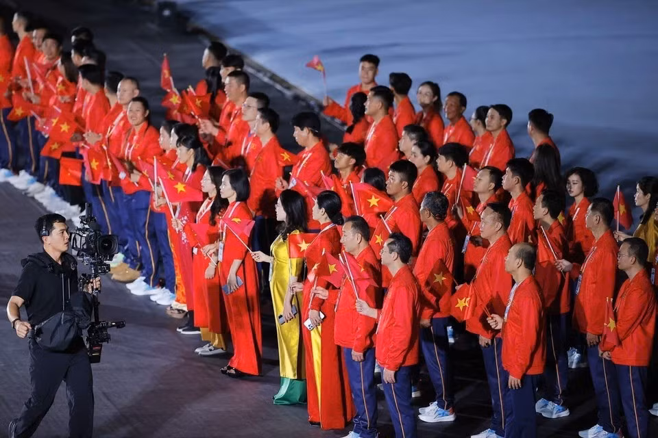 Вьетнам направил на SEA Games 33 делегацию из 1 165 человек: 19 специалистов, 189 тренеров и 842 спортсменов, которые будут участвовать в 47 из 66 видов спорта и разыграют медали в 443 из 573 дисциплин. Фото: Минь Куиет - специальный корреспондент ВИА в Таиланде.